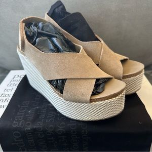 Pedro Garcia platform sandal in beige size 35 Great condition